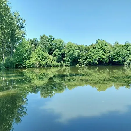 بيت للعطل In Rural Normandy *